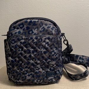 Lug Can Can Blue Leporad crossbody,shoulder and belt bag.